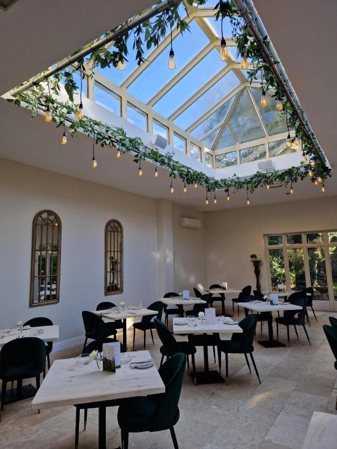 Woodborough Hall Buitenkant foto