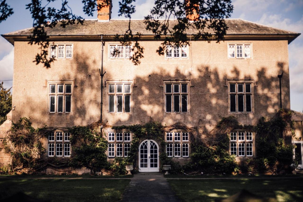 Woodborough Hall Buitenkant foto