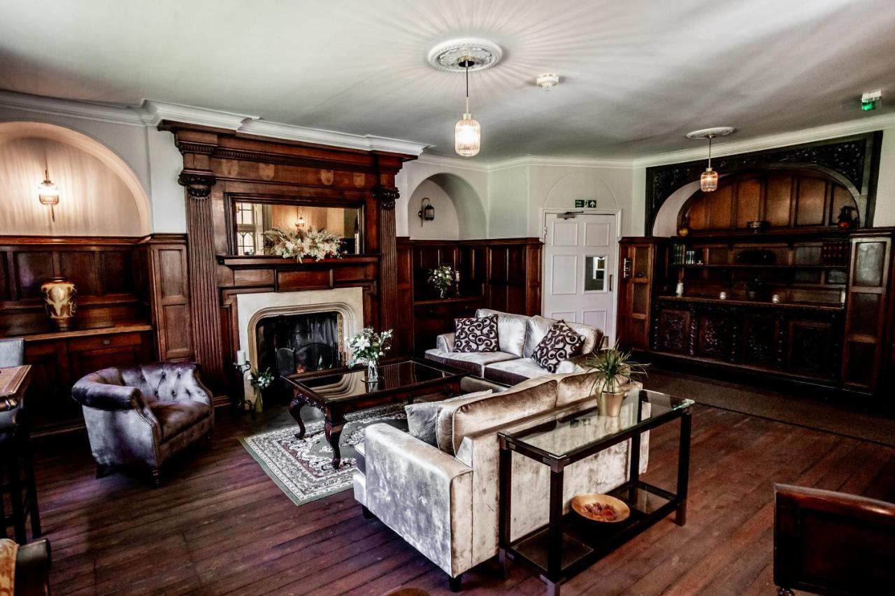 Woodborough Hall Buitenkant foto